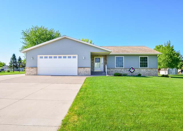 Property at 625 7th St NW, Richmond, MN 56368, 5 beds, 3 baths