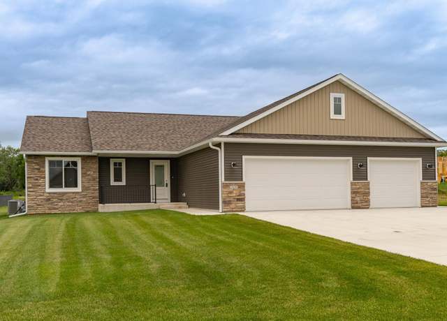 Property at 1309 18th St NE, Austin, MN 55912, 2 beds, 2 baths