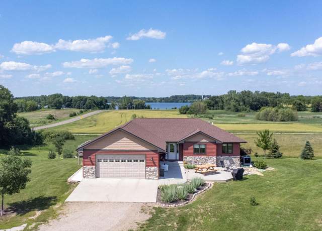 Property at 22478 County Road 7, Hutchinson, MN 55350, 3 beds, 2 baths