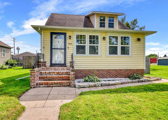 Property at 550 Spruce St, Kindred, ND 58051, 2 beds, 2 baths