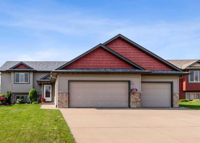 Property at 807 Fairchild Dr, River Falls, WI 54022, 4 beds, 3 baths