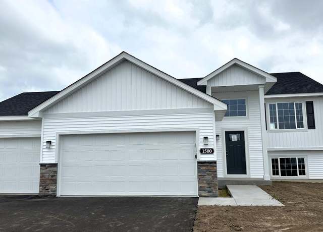 Property at 1500 Raccoon Ln, New Richmond, WI 54017, 3 beds, 2 baths