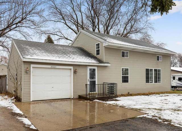 Property at 20024 Chippendale Ave W, Empire Twp, MN 55024, 3 beds, 2 baths