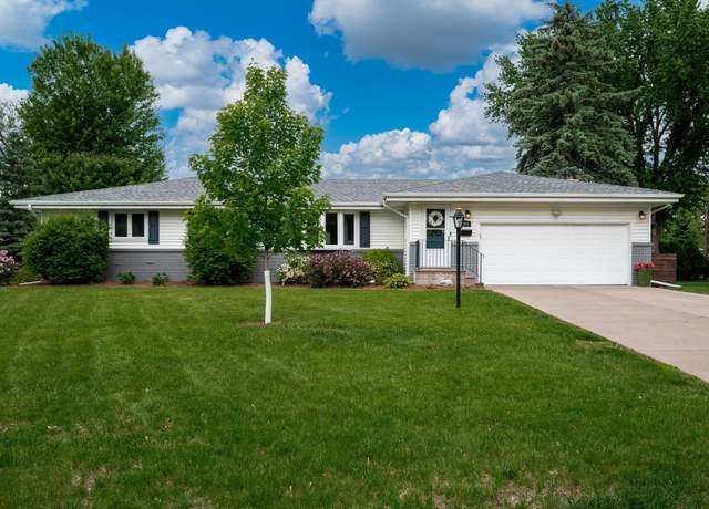 Property at 1305 Unity Ave N, Golden Valley, MN 55422, 4 beds, 3 baths