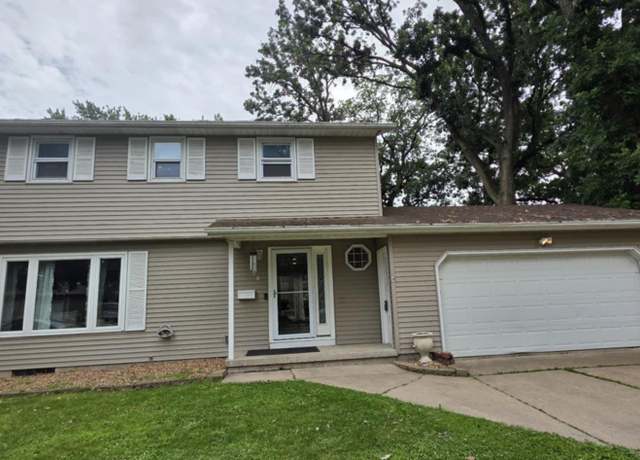 Property at 308 Lloyd Pl, Albert Lea, MN 56007, 4 beds, 3 baths