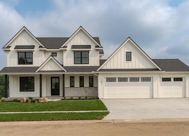 Property at 2643 Timber Oaks Rd SW, Rochester, MN 55902, 5 beds, 5 baths