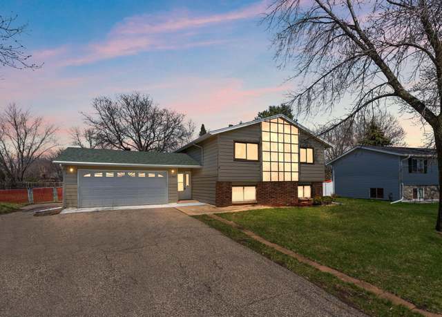 Property at 11082 97th Pl N, Maple Grove, MN 55369, 4 beds, 2 baths