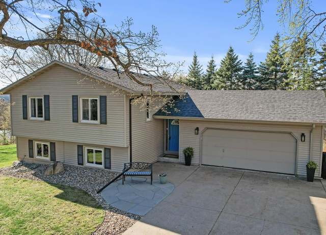 Property at 16845 Kenmore Ct, Lakeville, MN 55044, 4 beds, 2 baths