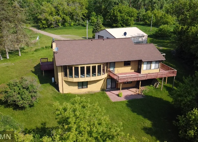 Property at 32598 Pioneer Ave, Aitkin, MN 56431, 4 beds, 3 baths