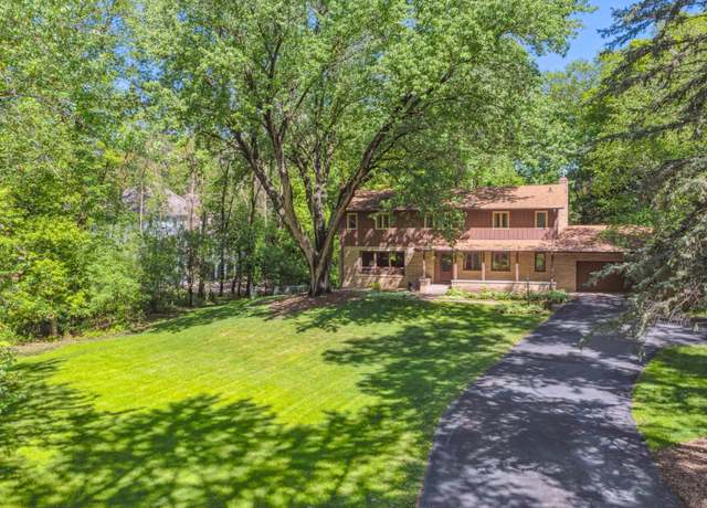Property at 1801 Deer Hill Dr, Minnetonka, MN 55391, 5 beds, 5 baths