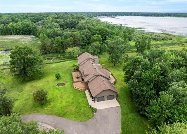 Property at 11292 Half Moon Dr, Merrifield, MN 56465, 6 beds, 4 baths