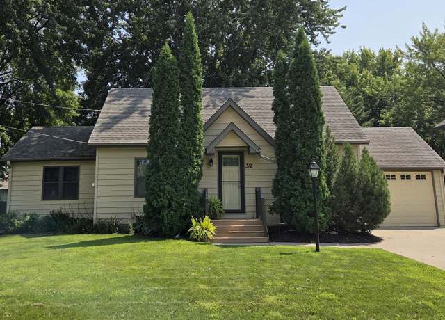 Property at 312 2nd Ave SE, Norwood Young America, MN 55397, 4 beds, 2 baths