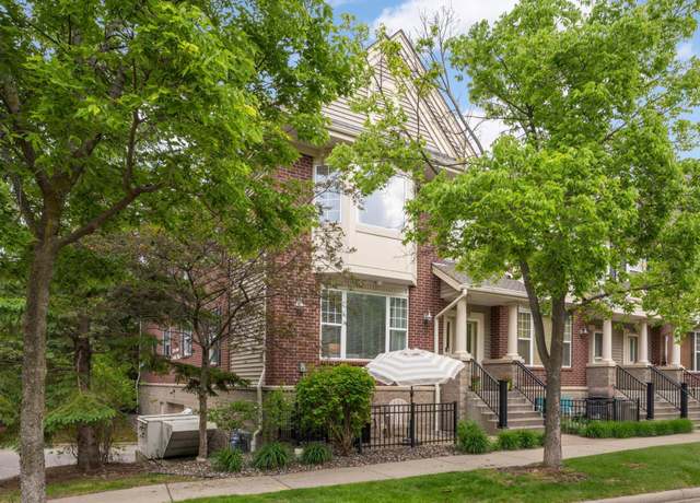 Property at 11275 Preswick Blvd, Eden Prairie, MN 55344, 3 beds, 3 baths