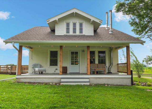 Property at 21038 Lace Ave, Hutchinson, MN 55350, 2 beds, 3 baths