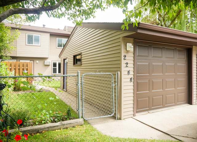 Property at 2244 30 1/2 Ave S, Fargo, ND 58103, 2 beds, 1 bath