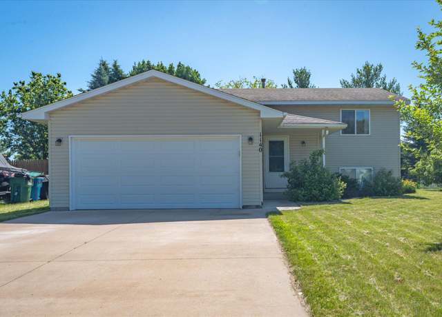 Property at 1140 Carriage Hills Dr S, Cambridge, MN 55008, 3 beds, 2 baths