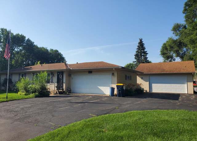 Property at 9120 207th St W, Lakeville, MN 55044, 3 beds, 2 baths