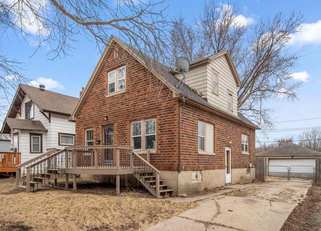 Property at 1204 S Newton Ave, Albert Lea, MN 56007, 3 beds, 2 baths