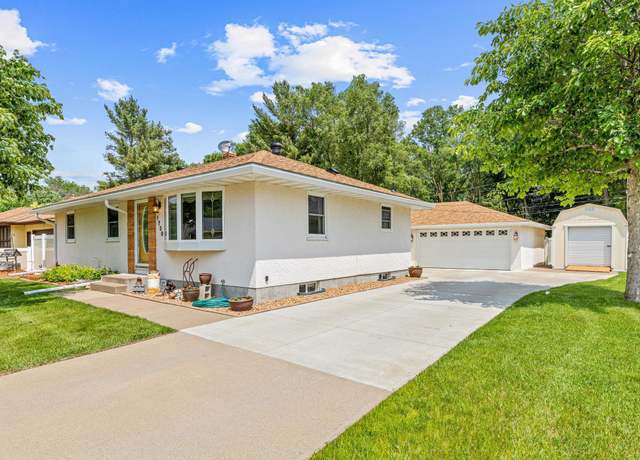 Property at 1730 Atlantic St, Maplewood, MN 55109, 3 beds, 2 baths