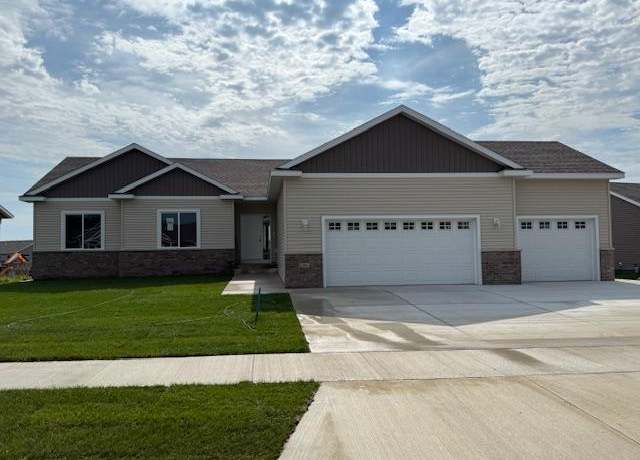 Property at 1306 18th St NE, Austin, MN 55912, 3 beds, 2 baths