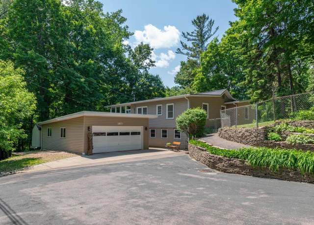 Property at 2873 Essex Rd, Mound, MN 55364, 3 beds, 2 baths