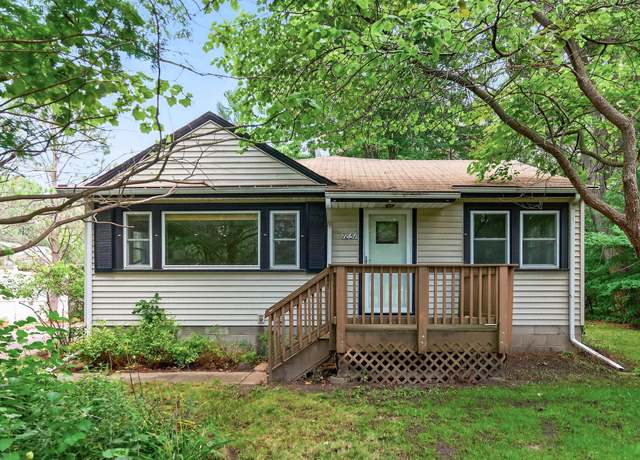 Property at 7851 Eastwood Rd, Mounds View, MN 55112, 4 beds, 2 baths