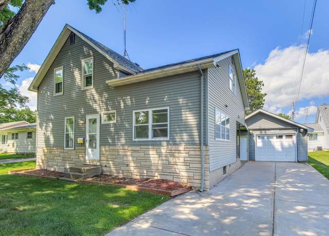 Property at 146 South St W, Amery, WI 54001, 4 beds, 4 baths