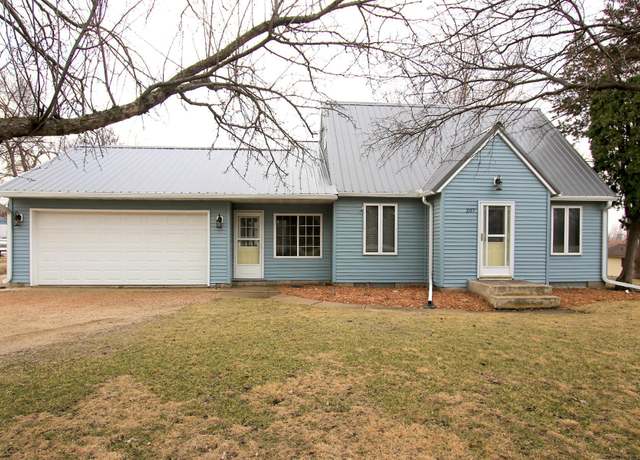 Property at 207 Astro Blvd W, Cosmos, MN 56228, 2 beds, 1 bath