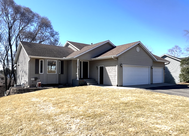 Property at 575 Flora St S, Prescott, WI 54021, 3 beds, 3 baths
