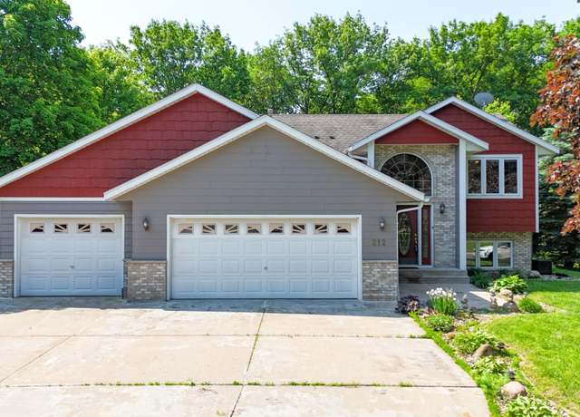 Property at 212 Greenbriar Ln, Buffalo, MN 55313, 5 beds, 3 baths