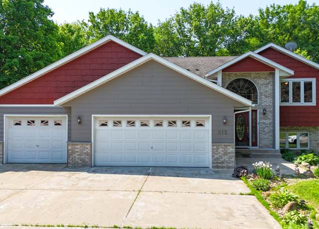 Property at 212 Greenbriar Ln, Buffalo, MN 55313, 5 beds, 3 baths