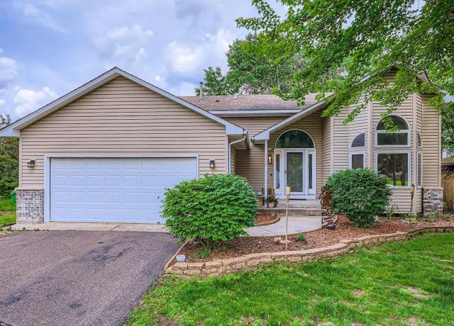 Property at 13367 Martin St NW, Andover, MN 55304, 3 beds, 2 baths