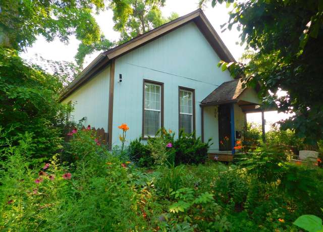 Property at 906 Russell St, Saint Paul, MN 55106, 3 beds, 1 bath