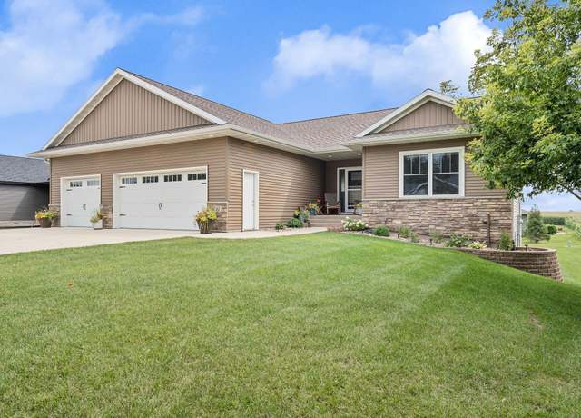 Property at 207 Bouldercrest Ave NE, Owatonna, MN 55060, 4 beds, 3 baths