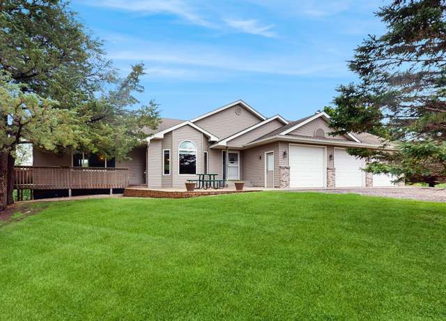 Property at 7335 Woodland Trl, Greenfield, MN 55373, 4 beds, 4 baths