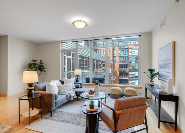Property at 215 10th Ave S #727, Minneapolis, MN 55415, 2 beds, 2 baths