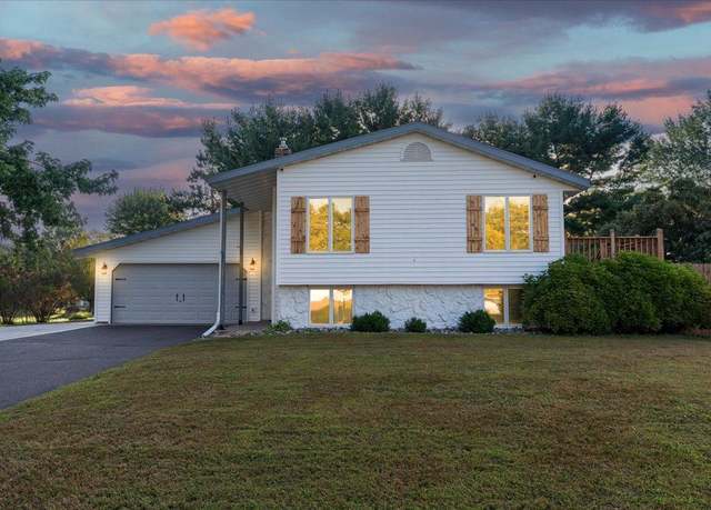 Property at 906 Maple Dr, Osceola, WI 54020, 4 beds, 2 baths