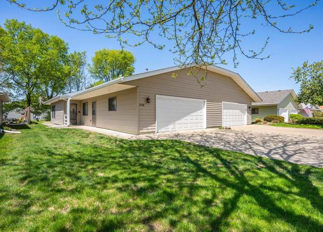 Property at 532 Graham St SW, Hutchinson, MN 55350, 2 beds, 2 baths