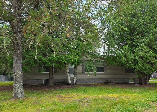 Property at 5741 Highway 53, Ray, MN 56669, 3 beds, 2 baths