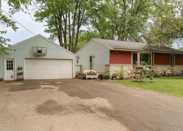 Property at 1309 28th St SE, Rochester, MN 55904, 3 beds, 1 bath