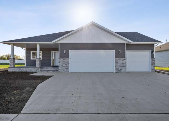 Property at 105 Annies Way, Mapleton, ND 58059, 3 beds, 2 baths