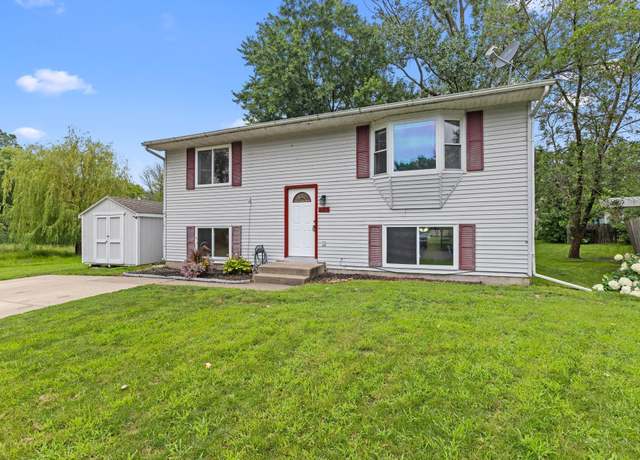 Property at 825 10th Ave SW, Forest Lake, MN 55025, 4 beds, 2 baths