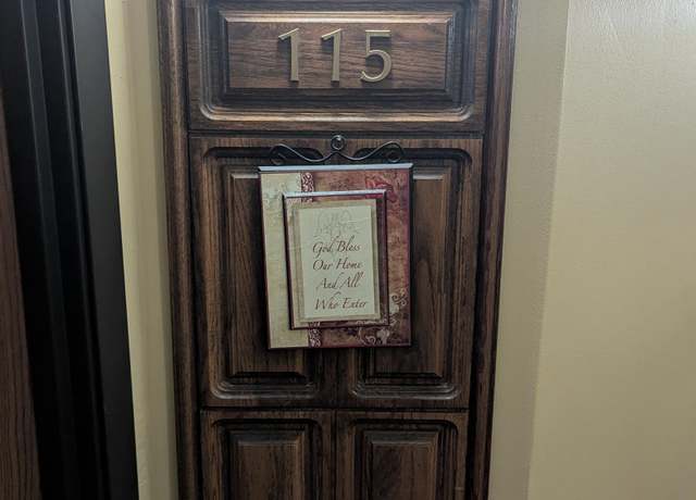 Property at 10451 Greenbrier Rd #115, Minnetonka, MN 55305, 1 bed, 1 bath