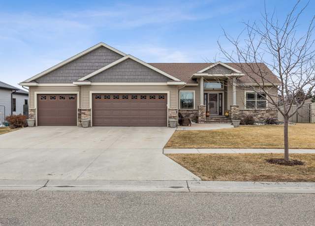 Property at 3846 3rd St E, West Fargo, ND 58078, 5 beds, 3 baths