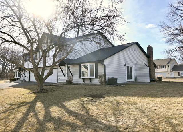 Property at 3698 Gershwin Ave N, Oakdale, MN 55128, 2 beds, 2 baths