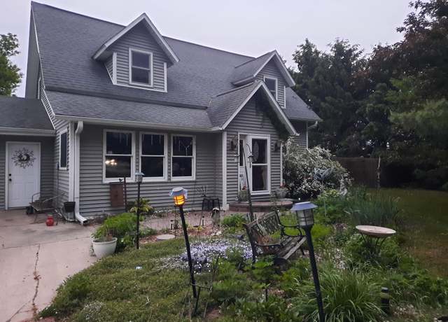 Property at N3706 690th St, Hartland Twp, WI 54011, 3 beds, 2 baths