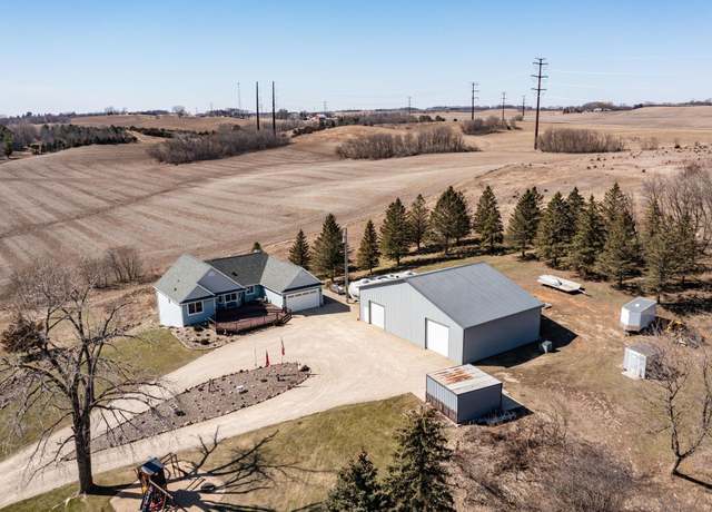 Property at 3195 115th St NW, Oronoco, MN 55960, 5 beds, 3 baths