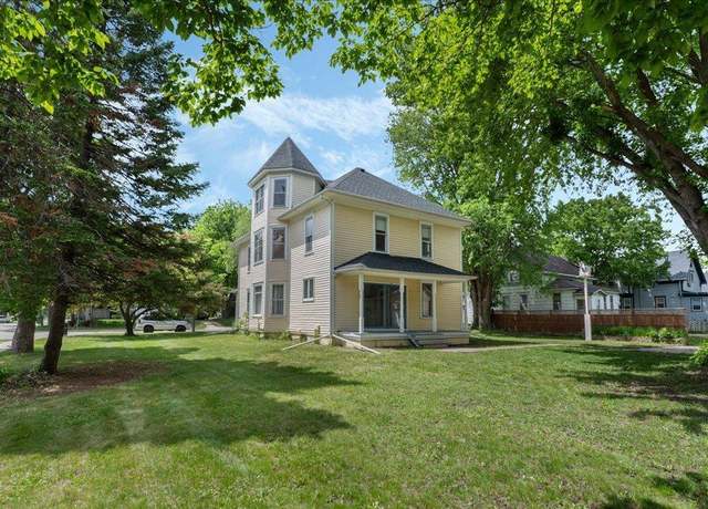Property at 723 3rd St SW, Willmar, MN 56201, 5 beds, 3 baths