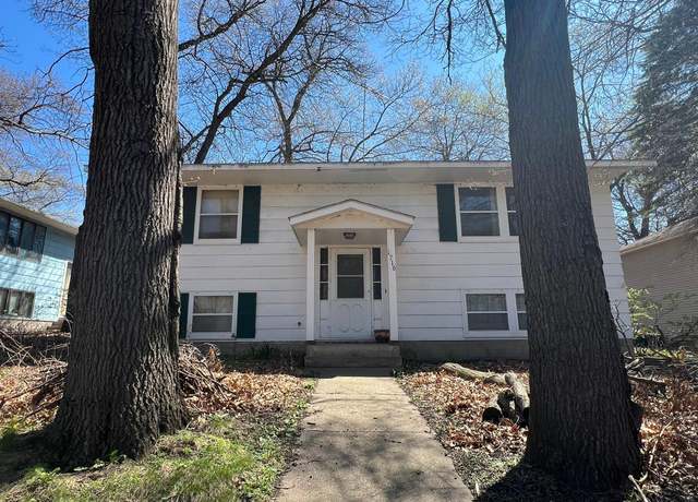 Property at 1716 9th Ave SE, Saint Cloud, MN 56304, 5 beds, 2 baths