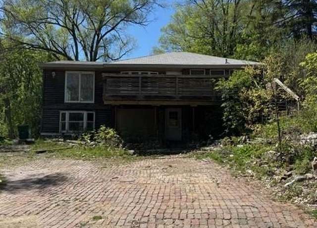 Property at 4410 Stinson Blvd NE, Columbia Heights, MN 55421, 2 beds, 1 bath